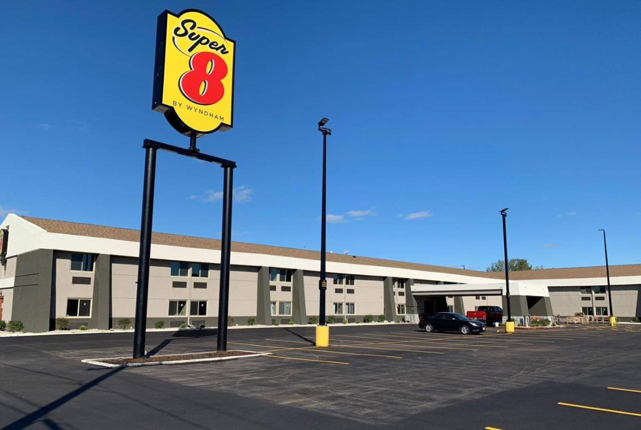 Super 8 By Wyndham South Holland Hotel Екстериор снимка