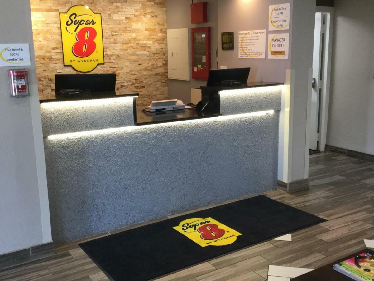 Super 8 By Wyndham South Holland Hotel Екстериор снимка